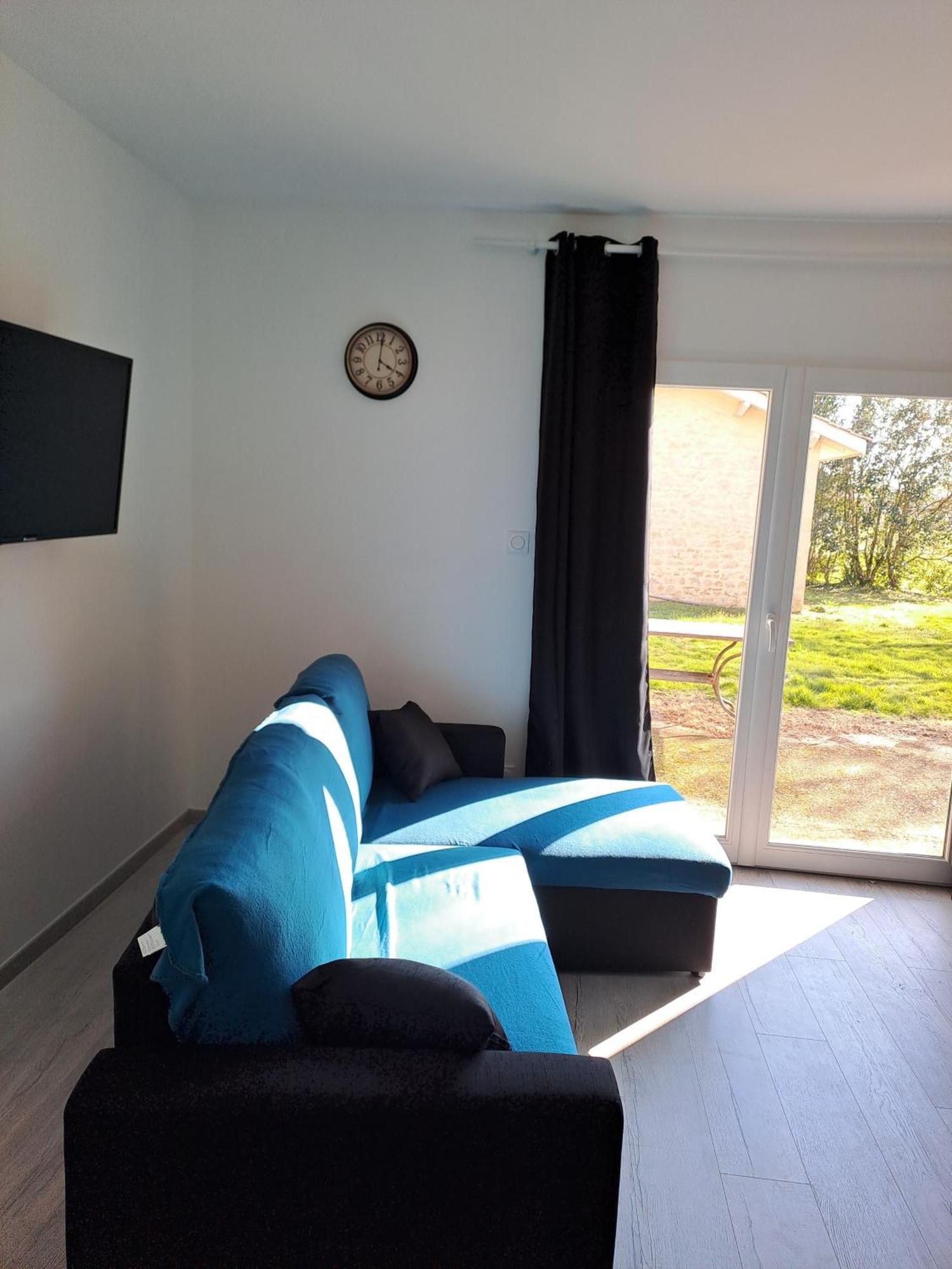 德霍特斯皮埃尔·德蒙蒂尼亚克城堡（D'hotes Chateau Pierre De Montignac Bed&Breakfast Civrac-en-Médoc）